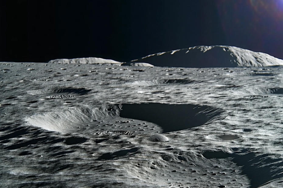 Der Mond: Ein kosmisches Abenteuer in Zeitlupe