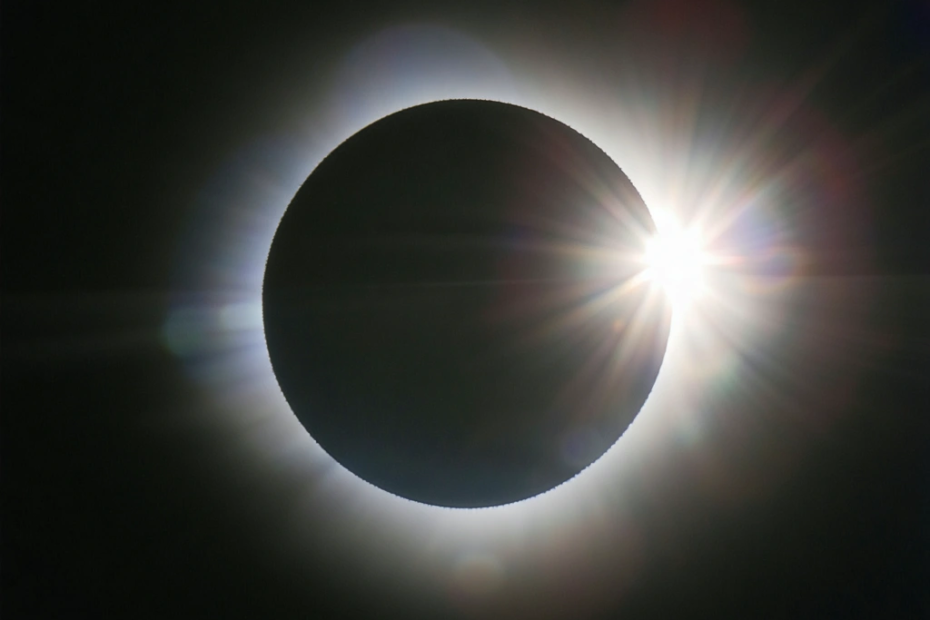Faszination Sonnenfinsternis: Ein himmlisches Spektakel