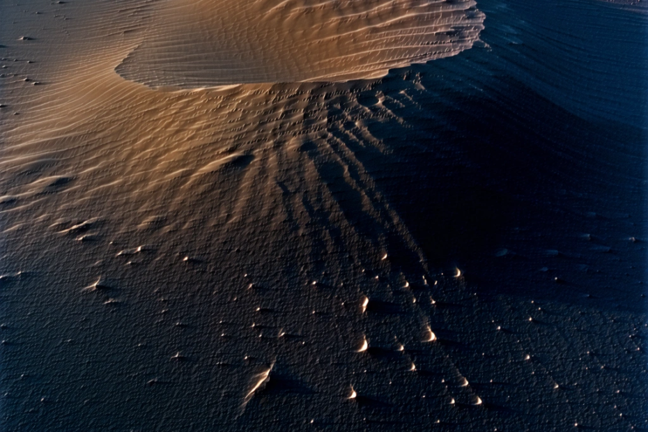 Glitzernde Geheimnisse: Die schwarzen Dünen des Mars